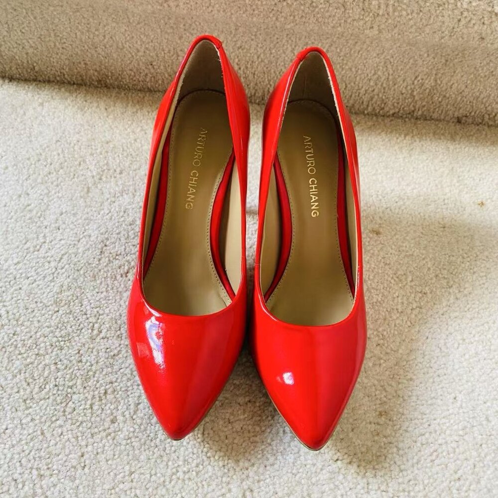 Red pumps